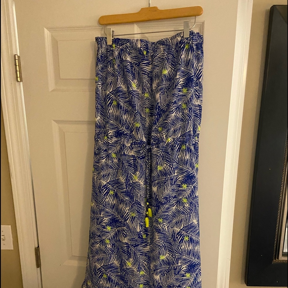 Fabulous Vineyard vine banana leaf chic Maxi dress! M